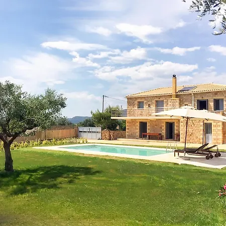 Eleni - Private Pool Bliss Near Kardamili *