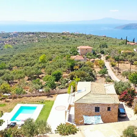 Villa Eleni - Private Pool Bliss Near Kardamili Ferienhaus *