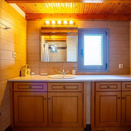 Villa Eleni - Private Pool Bliss Near Kardamili Ferienhaus *