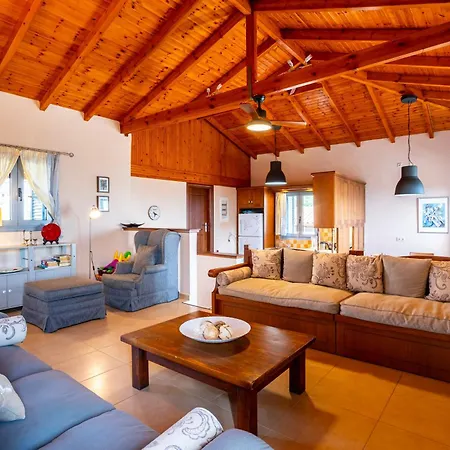 Сasa de vacaciones Eleni - Private Pool Bliss Near Kardamili Proástion