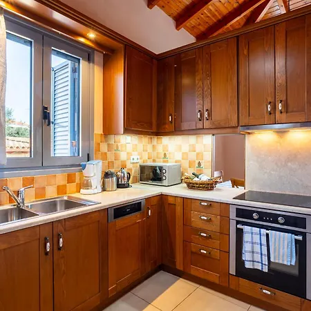 Eleni - Private Pool Bliss Near Kardamili Сasa de vacaciones Proástion