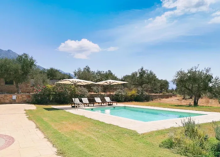 Eleni - Private Pool Bliss Near Kardamili * Proástion