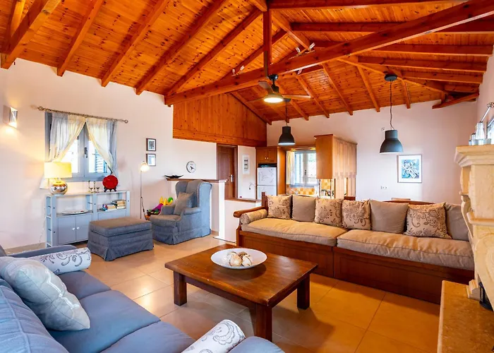 Casa de Férias Eleni - Private Pool Bliss Near Kardamili Proástion