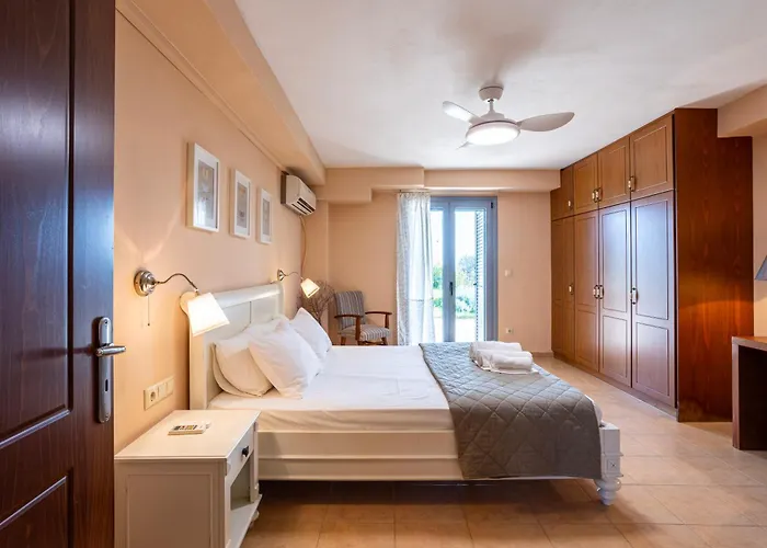 Eleni - Private Pool Bliss Near Kardamili Proástion