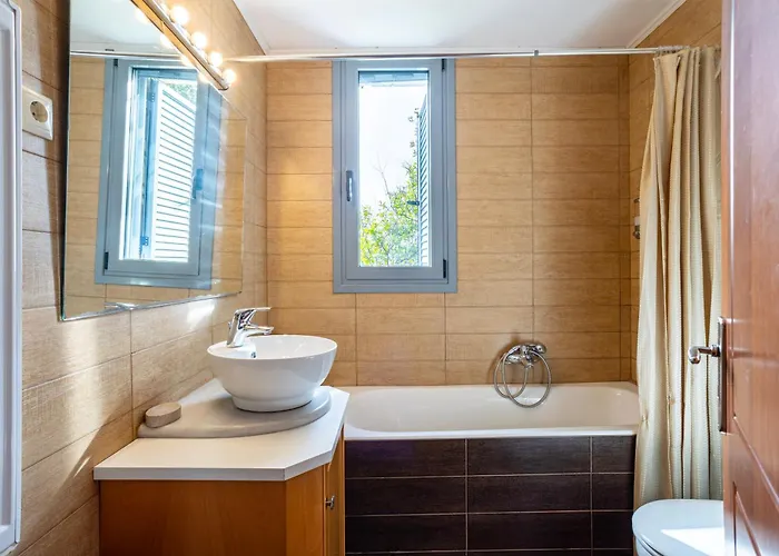 Eleni - Private Pool Bliss Near Kardamili *